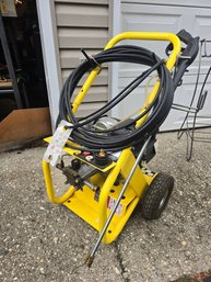 Yellow Krcher 2400 PSI Pressure Washer (Not Tested Has Compression)