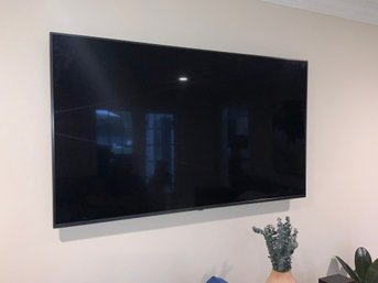 LG SK8000PUA Smart Television, Model 65SK8000PUA