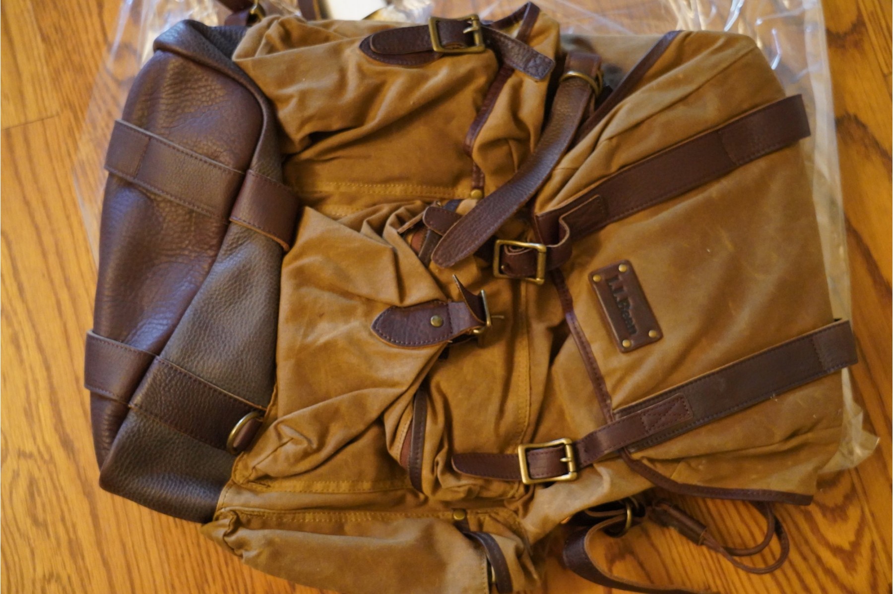 NEW-VINTAGE OLD STOCK- L.L. BEAN BACKPACK WAXED CANVAS AND LEATHER #39768 |  Auctionninja.com