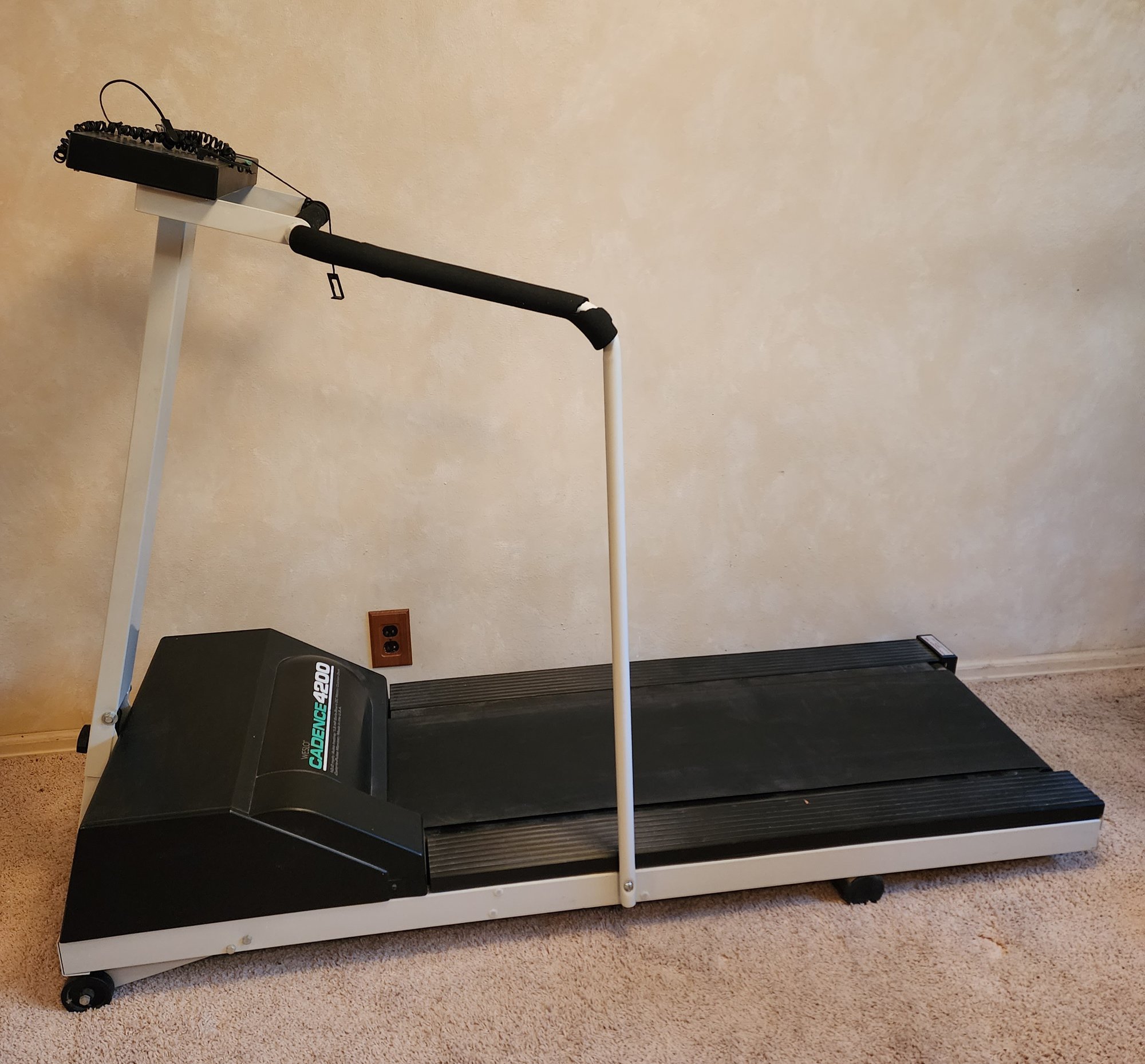 Vintage WESLO Cadence 4200 Treadmill #8273