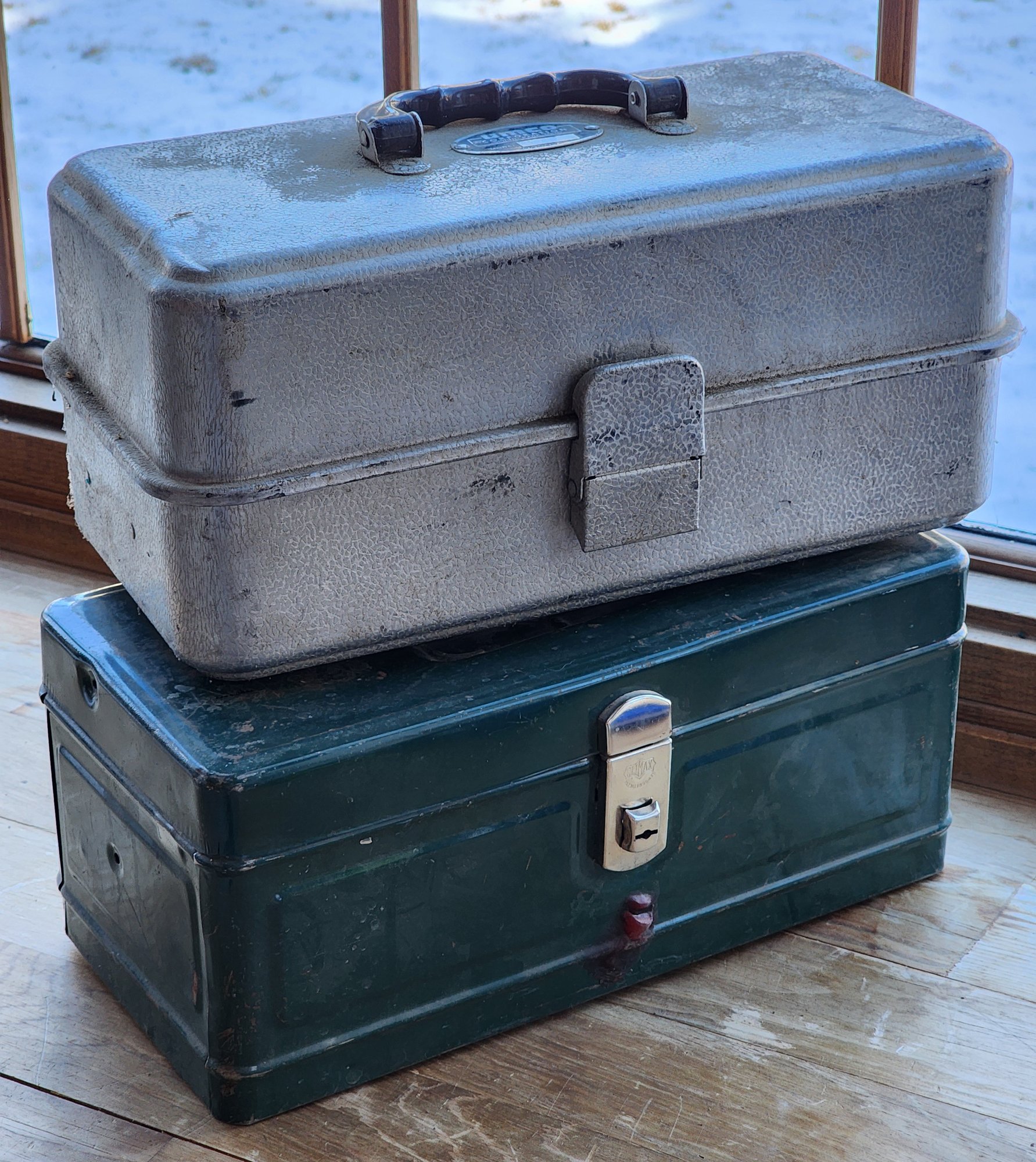 2) Vintage Metal Tackle Box Toolbox Selections - UMCO And CLIMAX #14163 | Auctionninja.com 2) Vintage Metal Tackle Box Toolbox Selections - UMCO And CLIMAX #14163 | Auctionninja.com