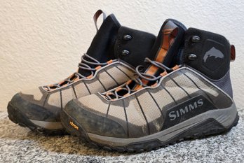 R314 Simms Men's Flyweight Wading Boot In Steel Grey With A Vibram Sole