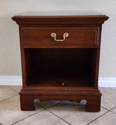 Vintage PENNSYLVANIA HOUSE BedSide Table Storage