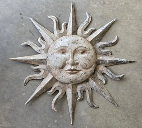 Metal Outdoor Lawn And Garden Decorative Sunshine Sun Hanging Figure