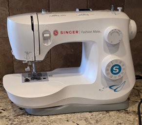 SINGER Fashion Mate 3342 Sewing Machine