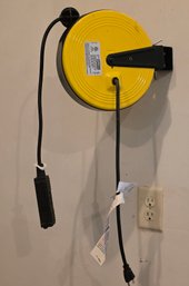 Bayco Retractable Triple Cord Reel
