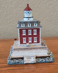 Harbour Lights Collectible Figurine Of The New London Ledge Lighthouse
