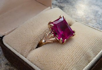 Vintage 10-karat Yellow Gold Ring Featuring A Large, Emerald-cut Synthetic Ruby