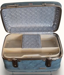#K160 Vintage American Tourister Tiara Blue Train Case