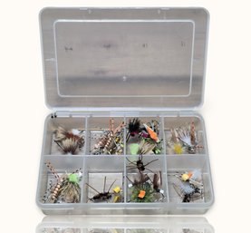 #J44 Assorted Fly Fishing Flies With Plastic Box