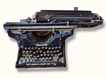 FR33 Antique Underwood Standard Typewriter 14 Inch Carriage