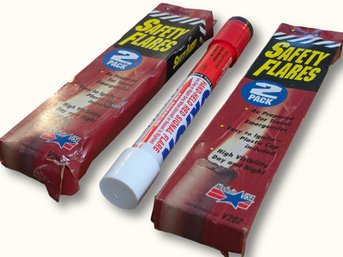 R980 Victor Emergency Safety Flares 2 Pack Lot With Hand Held Red Signal Flare