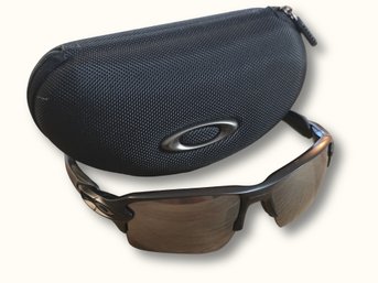 R985 Oakley Flak 20 XL Sunglasses Matte Black With Hard Case