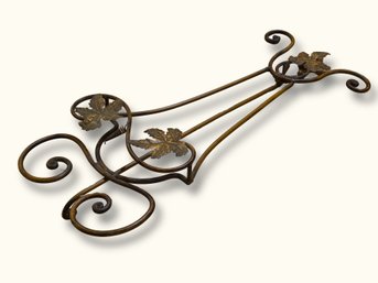 R998 Wrought Iron Grape Leaf Decorative Display Easel
