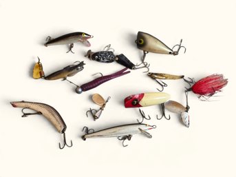 R78  Vintage Kautzky Lazy Ike And Assorted Fishing Lures Lot