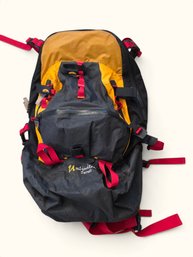 R107  Lowe Alpine Unlimited Series Technical Hiking Backpack
