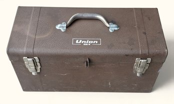 R122 Vintage Union Steel Toolbox With Mixed Hand Tools Set