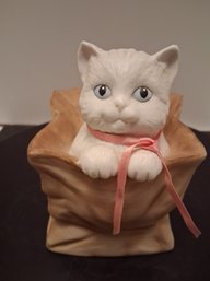 Vintage San Francisco Music Box Kitty Cat In A Basket