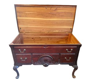 Vintage Lane Furniture Queen Anne-style Mahogany Cedar Hope Chest