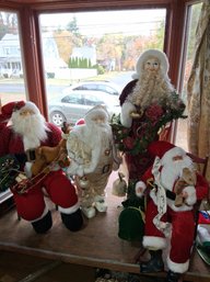 4- Vintage Christmas Window Displays