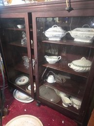 This Display Cabinet, Curio, With Or Without Contents