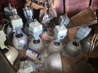 13 Working Holophane Industrial High Bay Light Fixture