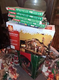 Mixed Christmas As Found. Barn