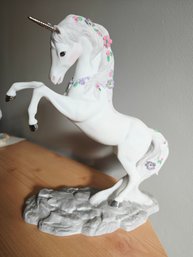 Vintage 'Love's Majesty' Porcelain Unicorn Figurine Released By Princeton Gallery In 1991