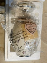 The Ardleigh Elliott A Year Of Wishes Ginger Jar Music Box Packaged Inside Its Styrofoam Prote