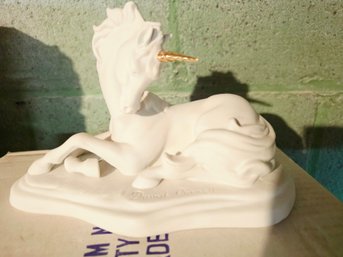 Franklin Mint In 1986 The Vintage Guardian Of The Heart Unicorn Figurine Sculpted By David Cornell