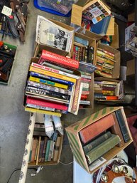 (116A) LARGE COLLECTION OF MANY MODERN AND VINTAGE BOOKS AND MAPS!