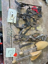 (31D) COLLECTION OF VINTAGE AND ANTIQUE ITEMS
