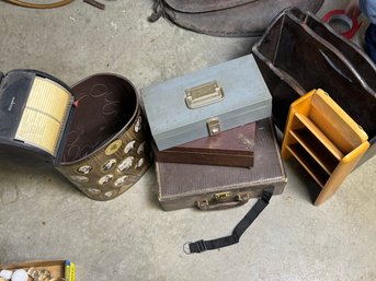 (31A) COLLECTION OF CONTAINES, BOXES AND MORE