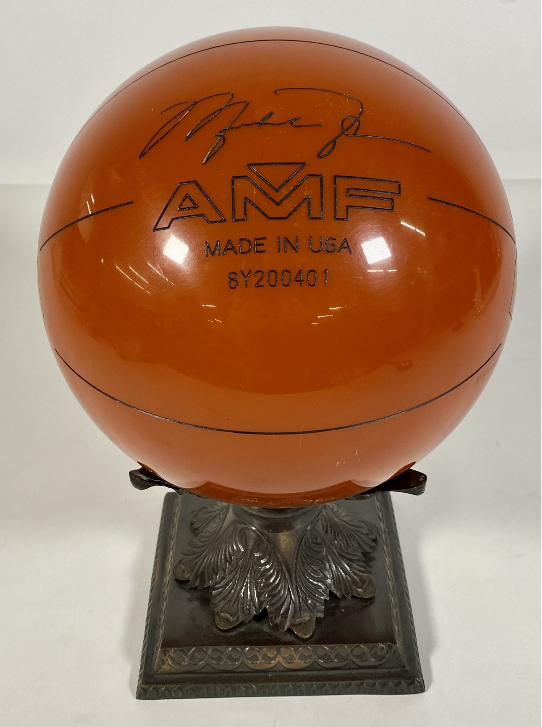 Michael Jordan Full Size AMF Bowling Ball #1466 | Auctionninja.com