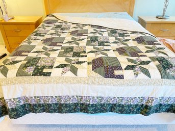 Full Queen Prairie Star Quilt Green Purple White Tan, Reverses To White, Lightweight