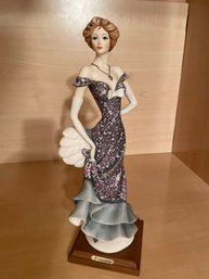 ARMANI PORCELAIN FIGURINE FLORENCE ITALY FAN SCULPTURE 1990. 0833C