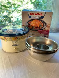 Two Temp Rival Crockpot And Mixing Bowls. Used Once. See-through Dishwasher-safe Lid And Stoneware