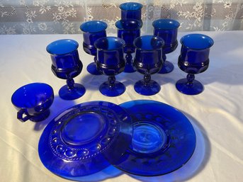 Lot Of 8 Vintage Kings Crown Thumbprint Pattern Cobalt Blue Glass Wine Glasses Goblets, 2 Plates 1 Cup