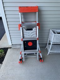 4 Ft To 6 Ft Extending Step Ladder Aluminum