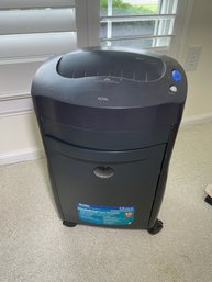 Royal Crosscut Paper Shredder 16949X-IPS