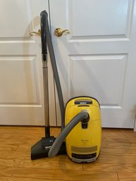 Miele Complete C3 Calima Powerline Canister Vacuum Cleaner & 7 Extra Bags