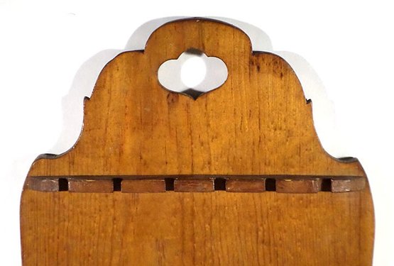HANDMADE ANTIQUE SPOON RACK IN THE EARLY AMERICAN STYLE, EARLY 20TH ...