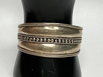 JA13 Vintage Sterling Silver Wide Cuff Bracelet Rope Bead 23.11gr