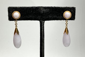 JA33 14K Gold  And Lavender Jade Teardrop Dangle Drop Earrings 5.77gr