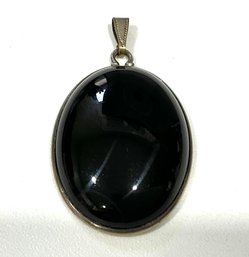 AF12 Vintage 925 Sterling Silver And Onyx Oval Shape Pendant 17gr