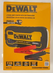 2500 Peak Amp Lithium Jump Starter With USB Power Bank And Carrying Case - DXAELJ25C