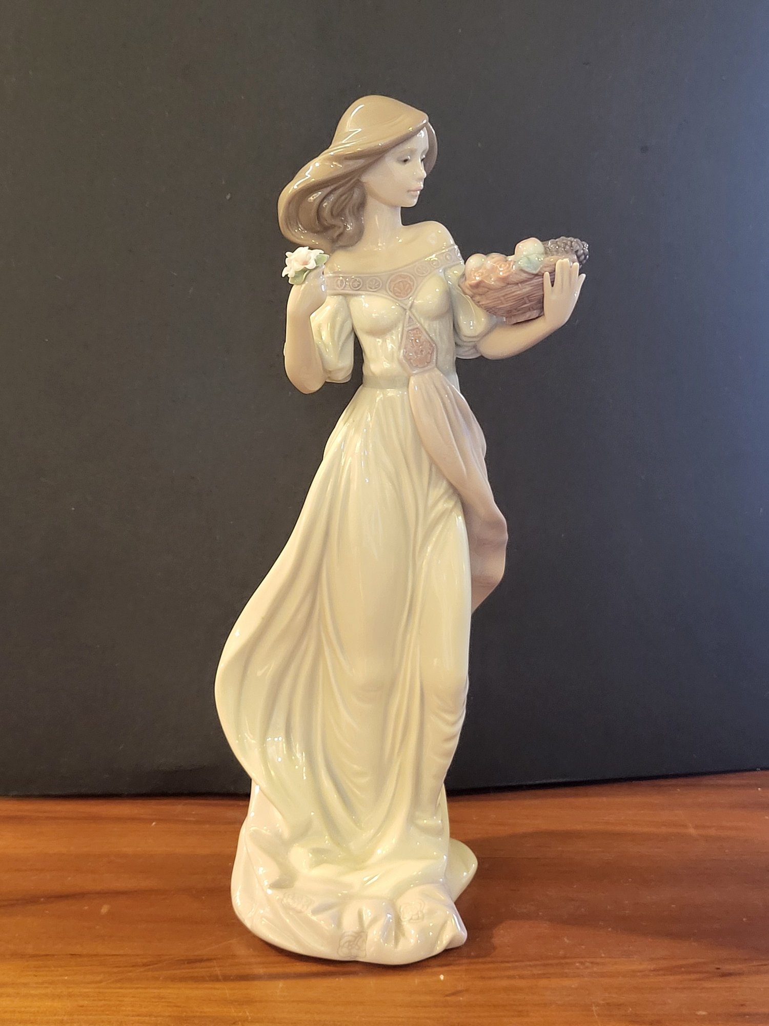 Lladro Figurine Lladro Figurine