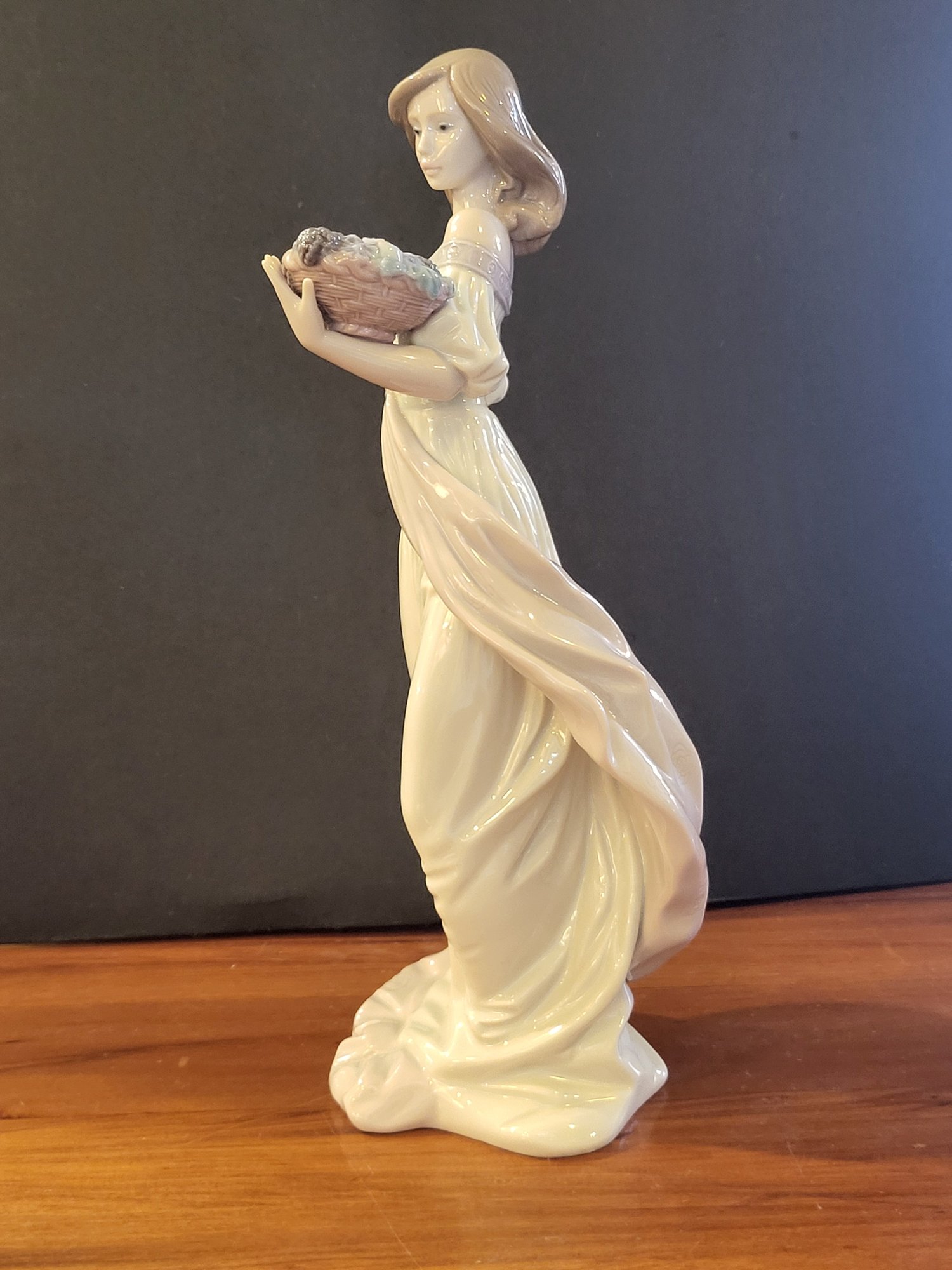 LLADRO　リヤドロ　AUTUMN ROMANCE　秋のロマンス Lladro Figurine 