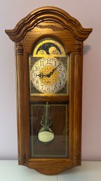 Howard Miller Dual Chime Battery Operated Wall Clock (267)