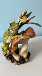 Frog And Mushroom Resin Sculpture (283)
